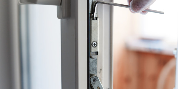 Puertas y Ventanas Seguridad de Aluminio / PVC en Girona · Cerradura de Seguridad